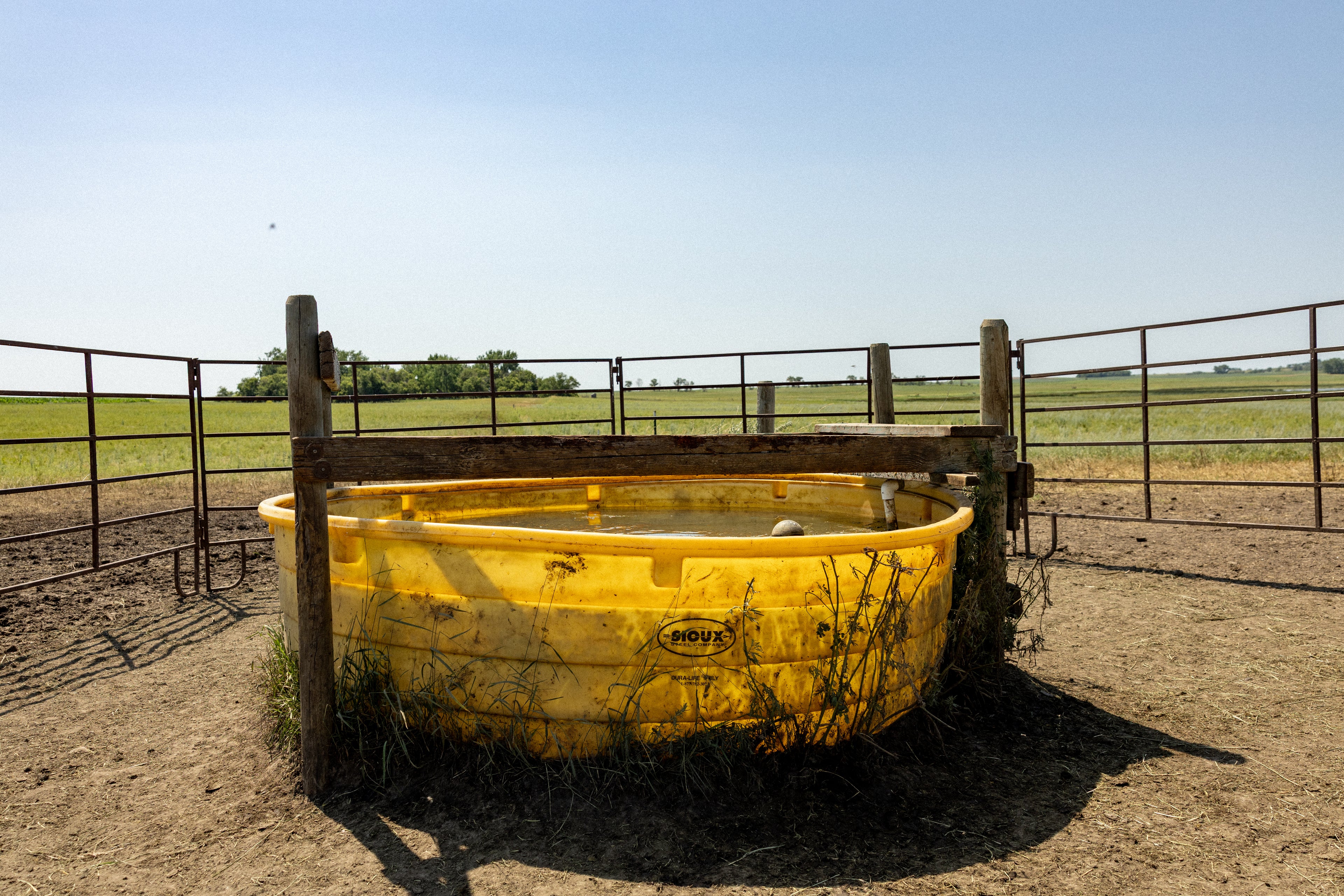 Sioux Round Poly Tank - 9FT - 950 Gallons
