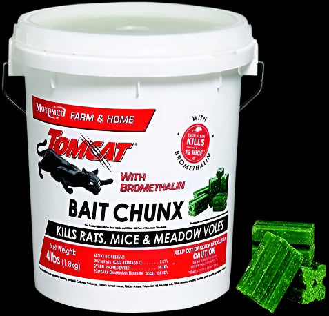 Tomcat with Bromethalin Bait Chunks