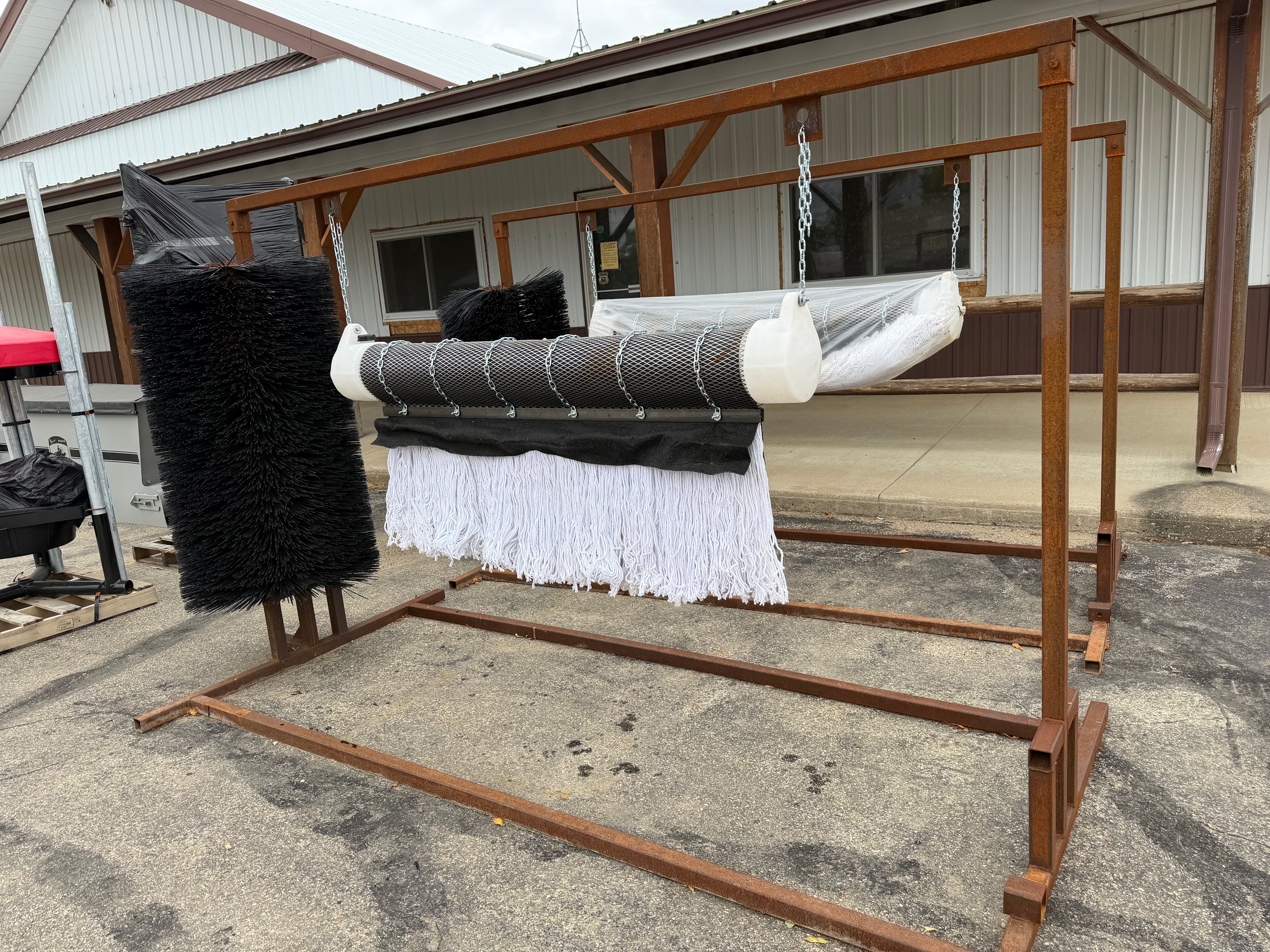 Oiler Stand w/1 Street Brush - 6'