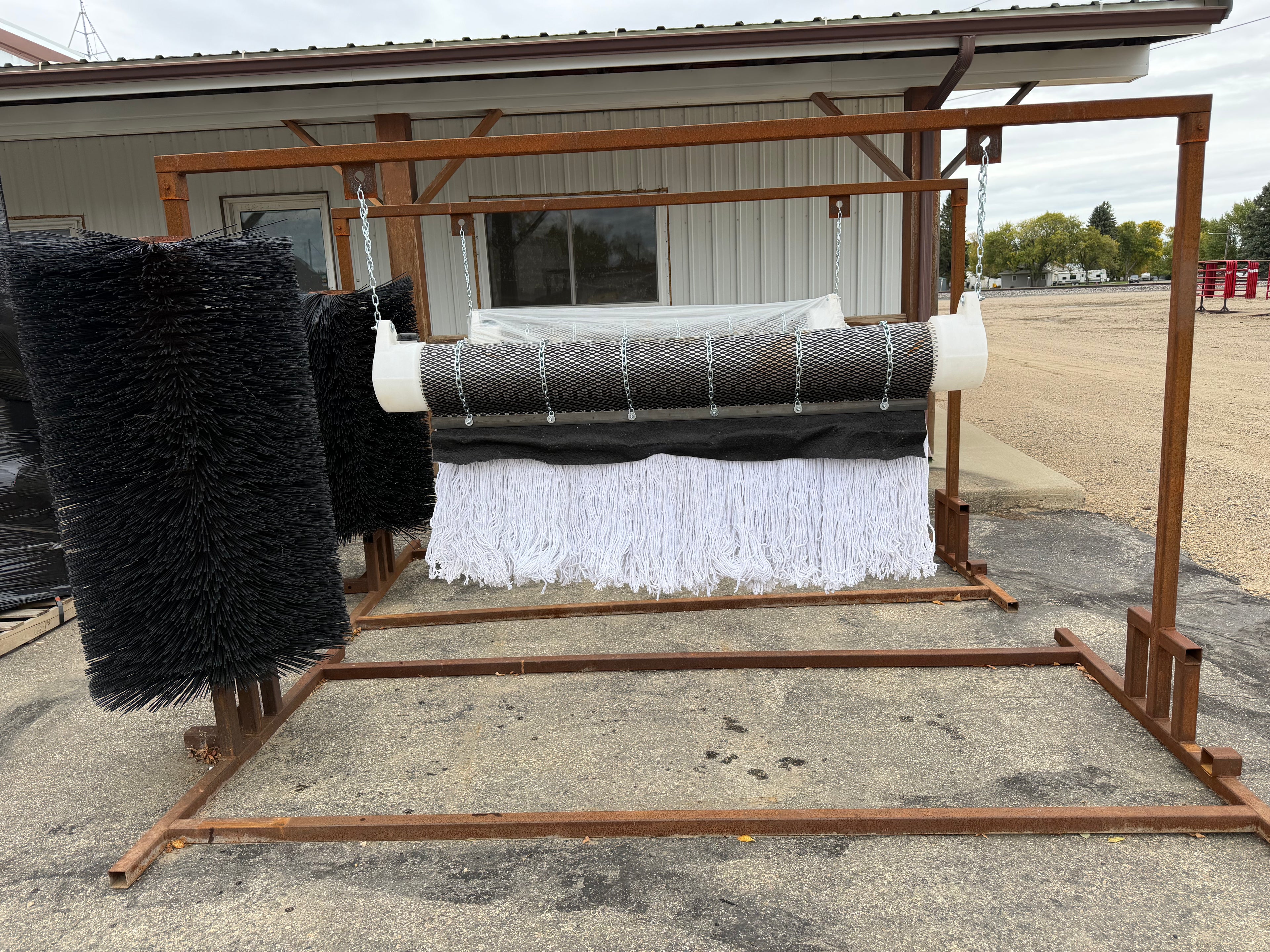 Oiler Stand w/1 Street Brush - 6'
