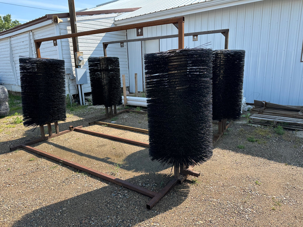 Oiler Stand w/ 2 Street Brushes - 6'