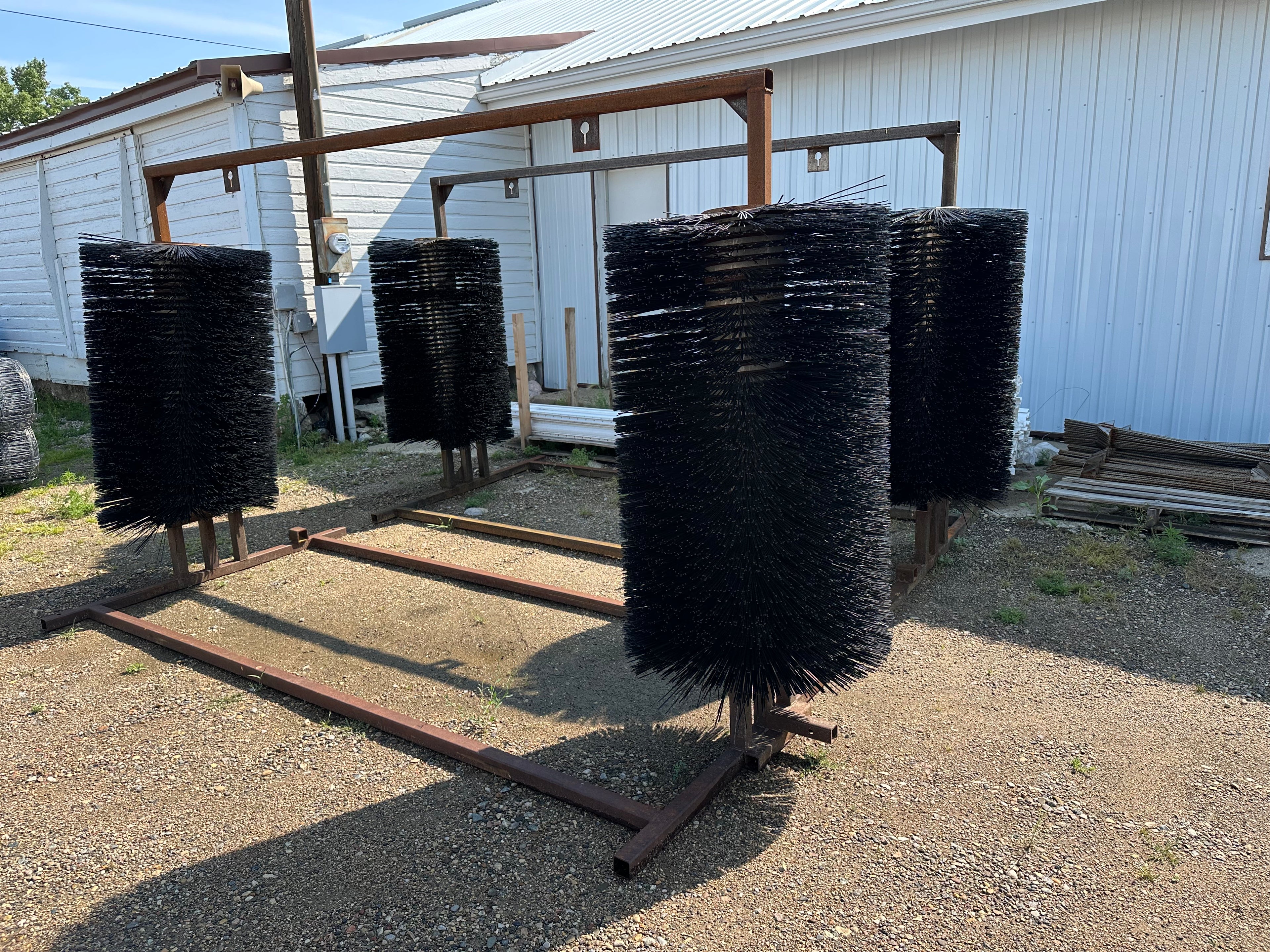 Oiler Stand w/ 2 Street Brushes - 6'