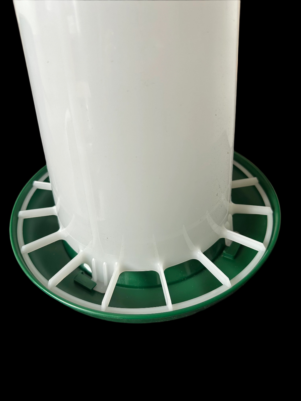 Hanging Plastic Feeder - 7LB