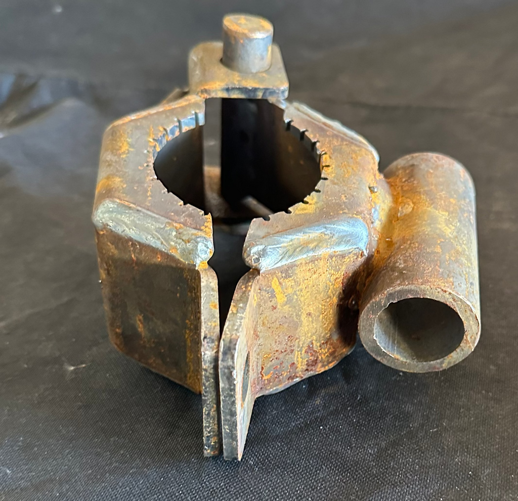 Pipe Hinge (2 7/8") w/Side Bushing