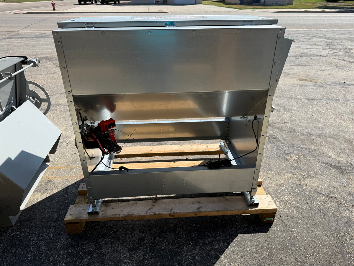 Stull Feeders ATV/UTV Range Feeder - 600LB with Digital Scale and Actuator Door