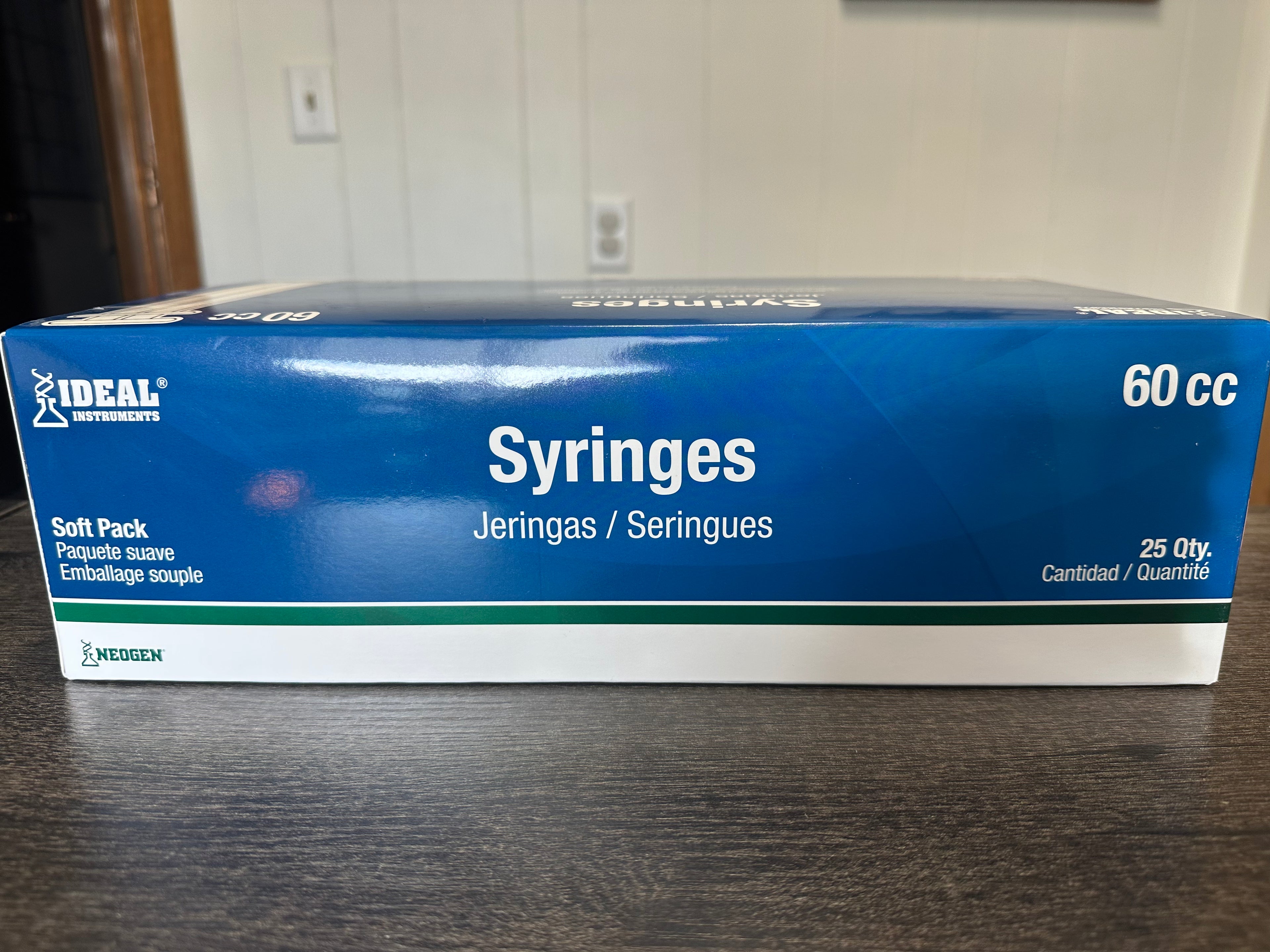 Ideal Disposable Syringes Luer lock - Boxes