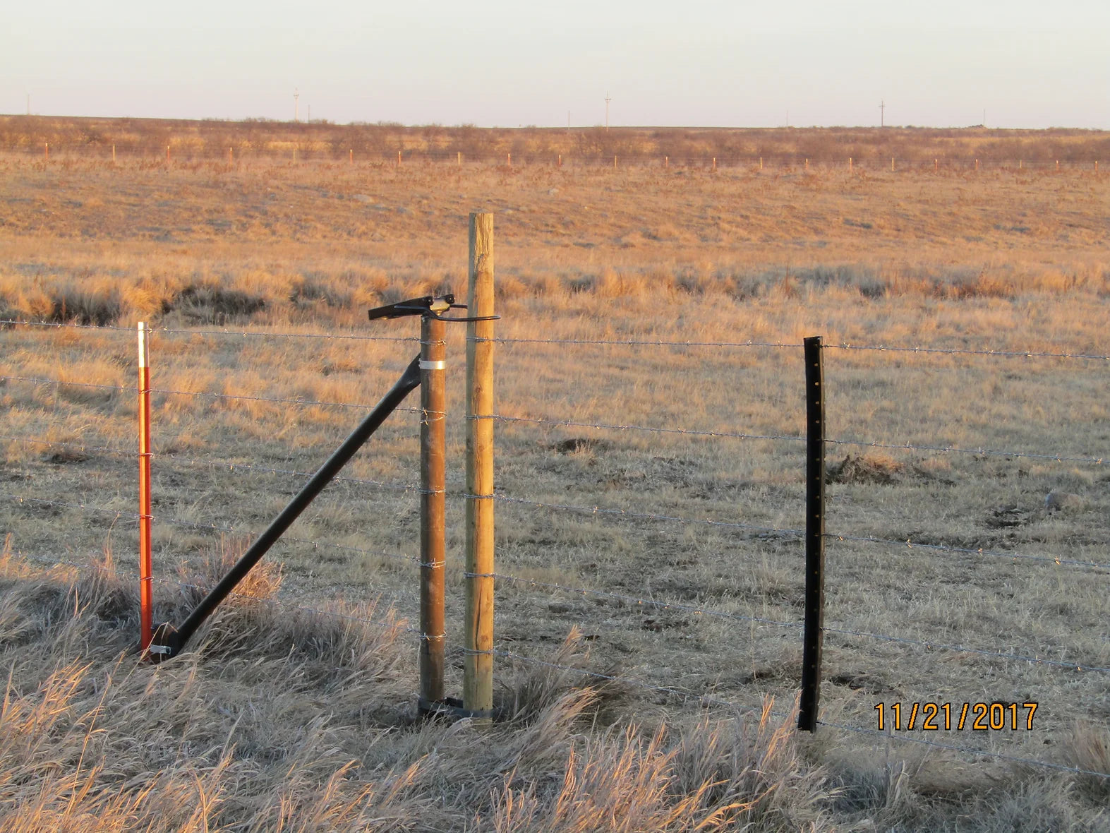 Pipe Over Center Gate Latch