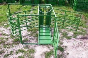 Real Tuff Maternity Pen w/ Head Gate